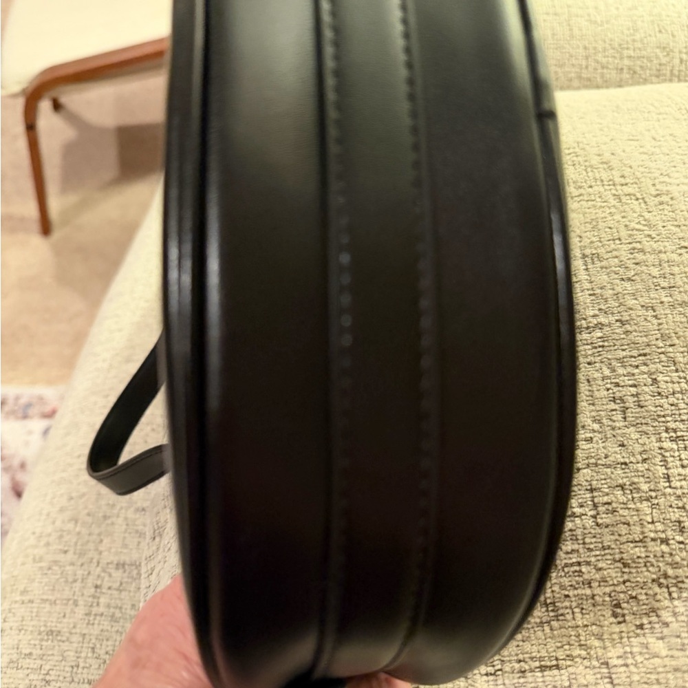 Keyli NWOT Black Crescent Shoulder Bag with Gold Accents - Picture 8 of 8